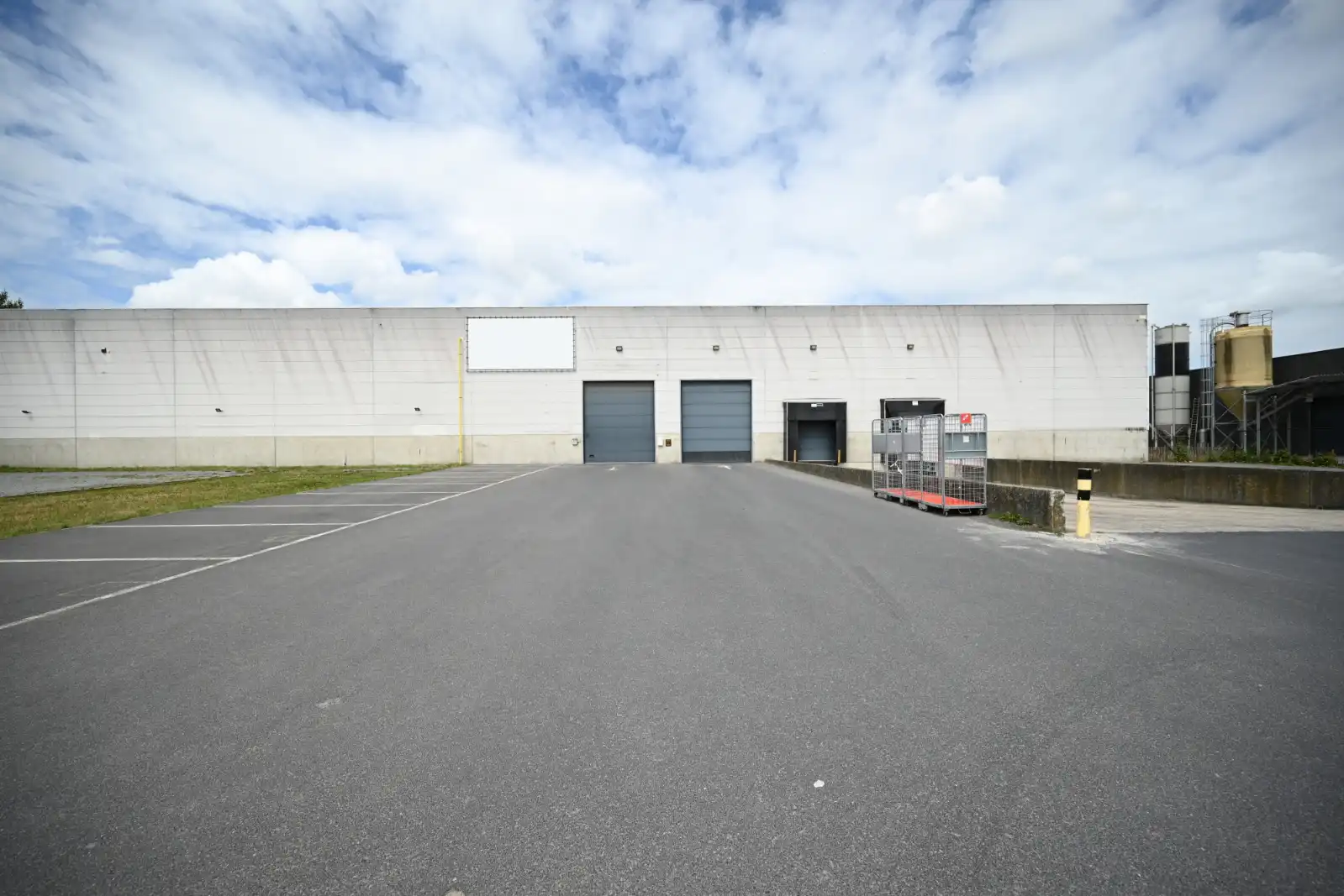 Magazijn van 6.000 m² op een terrein van 10.137 m² foto 5