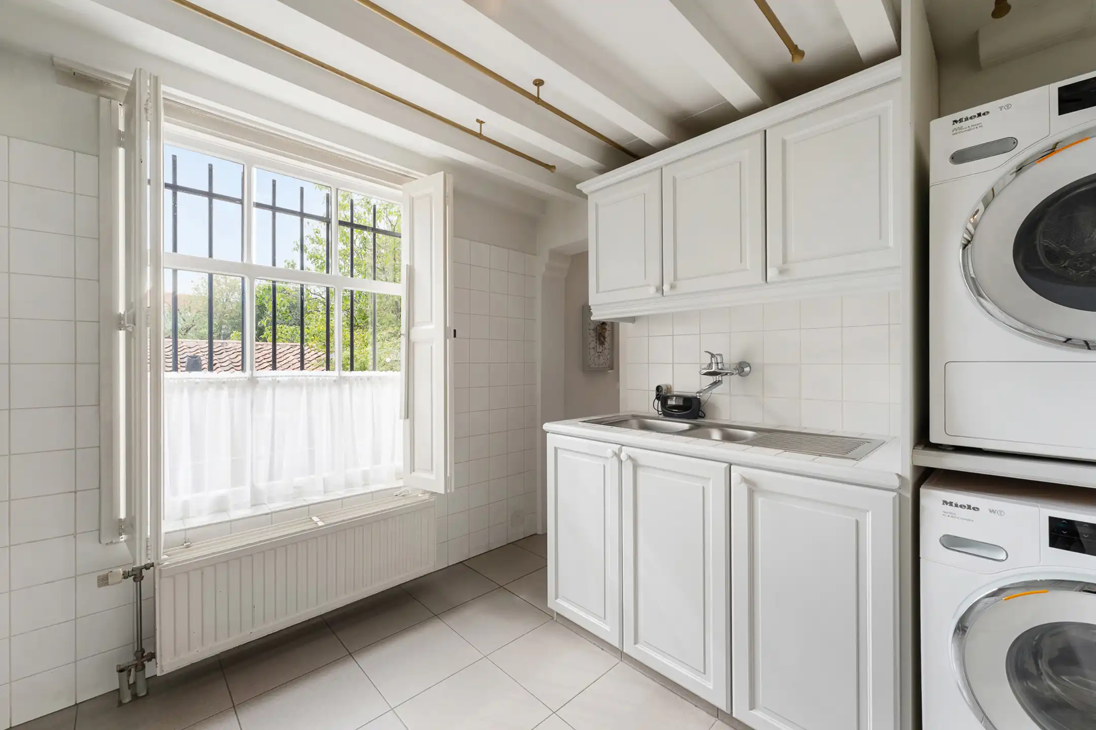 Historische herenhuis in het Begijnhof van Hoogstraten foto 16