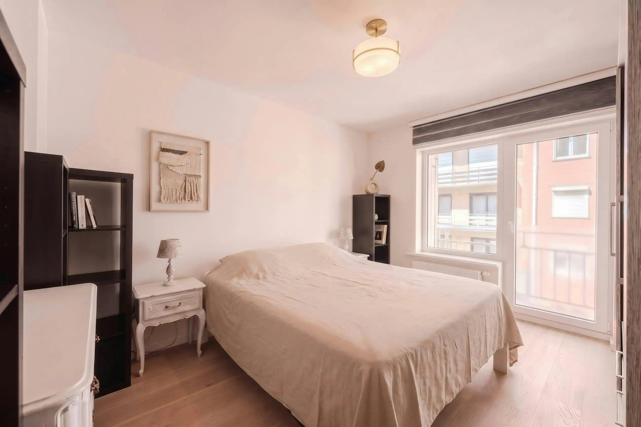 Gerenoveerd 2 slaapkamer appartement op topligging! foto 13