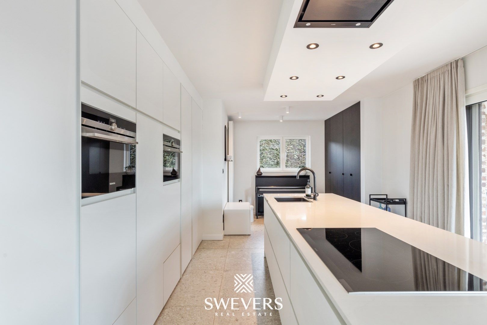 Knap gerenoveerde woning met praktijk/handelsruimte te Laak foto 10