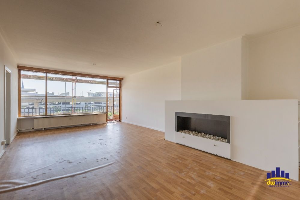 Te koop: Licht en ruim 2-slaapkamerappartement met terras en garage – E3-plein 22, Gent foto 2