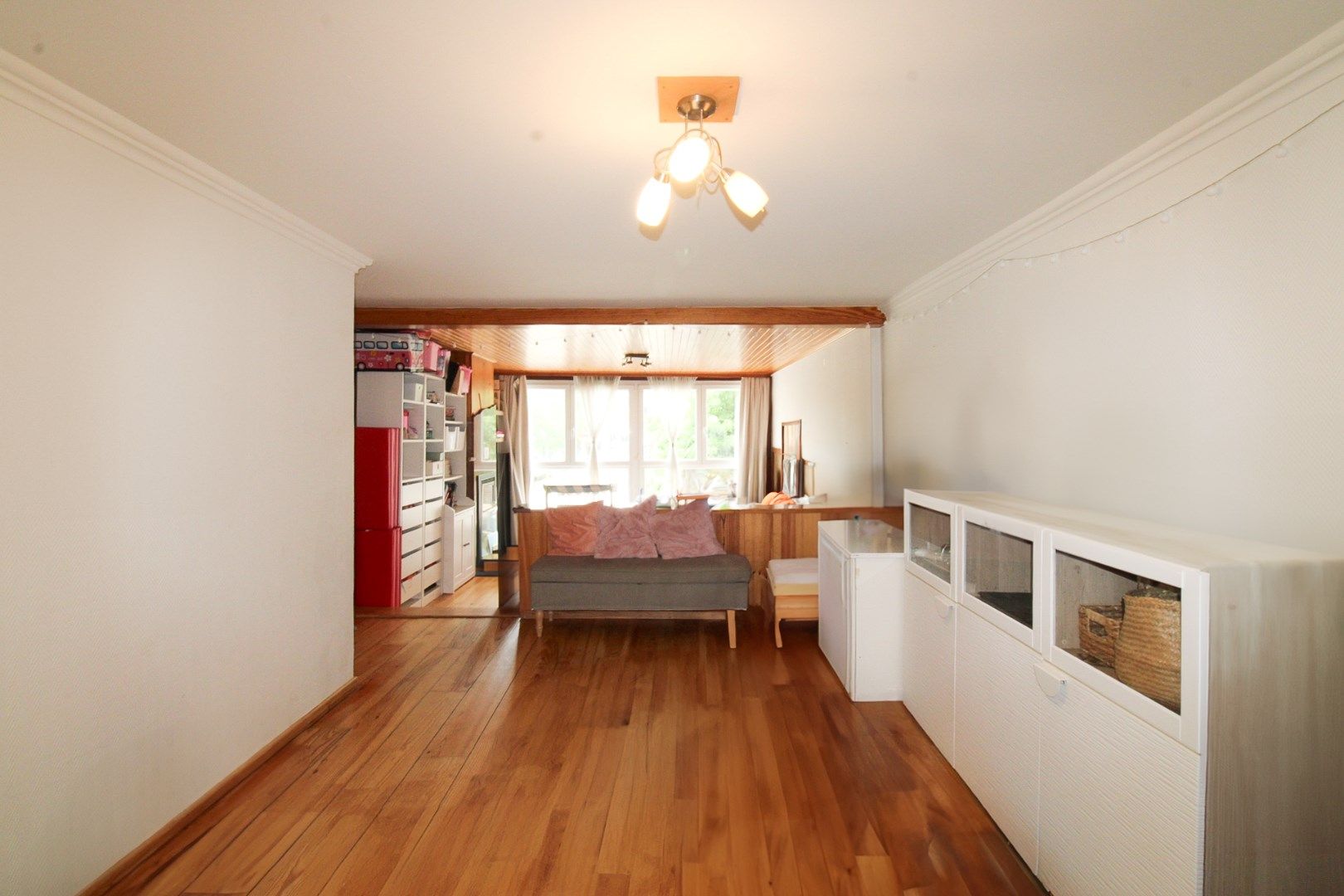 Veelzijdig handelshuis met woonst en luxueuze B&B op toplocatie aan de Markt van Temse! foto 27