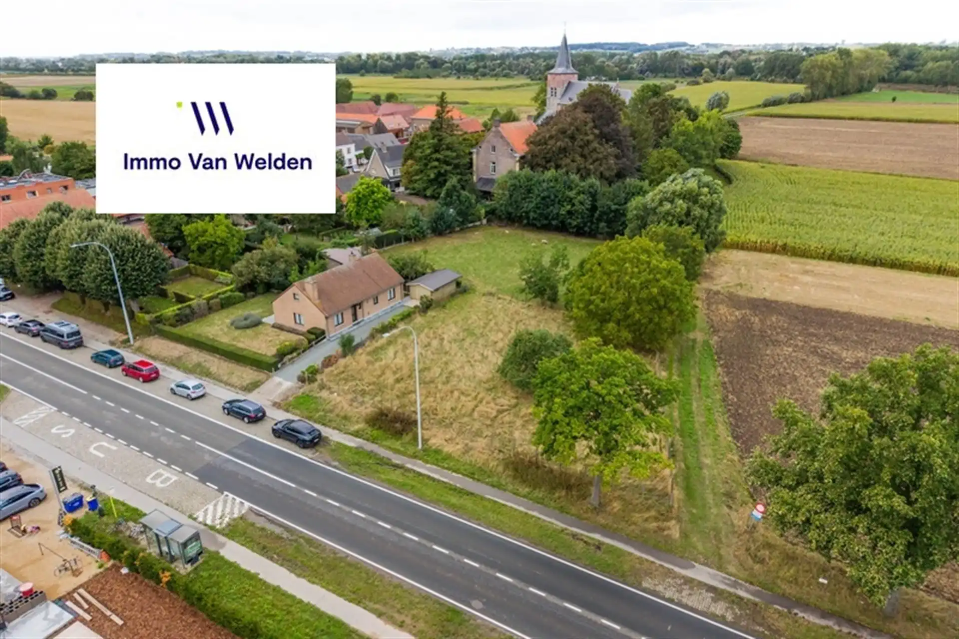 Vrijstaande woning met uitzonderlijk ruim perceel en landelijk uitzicht foto 39