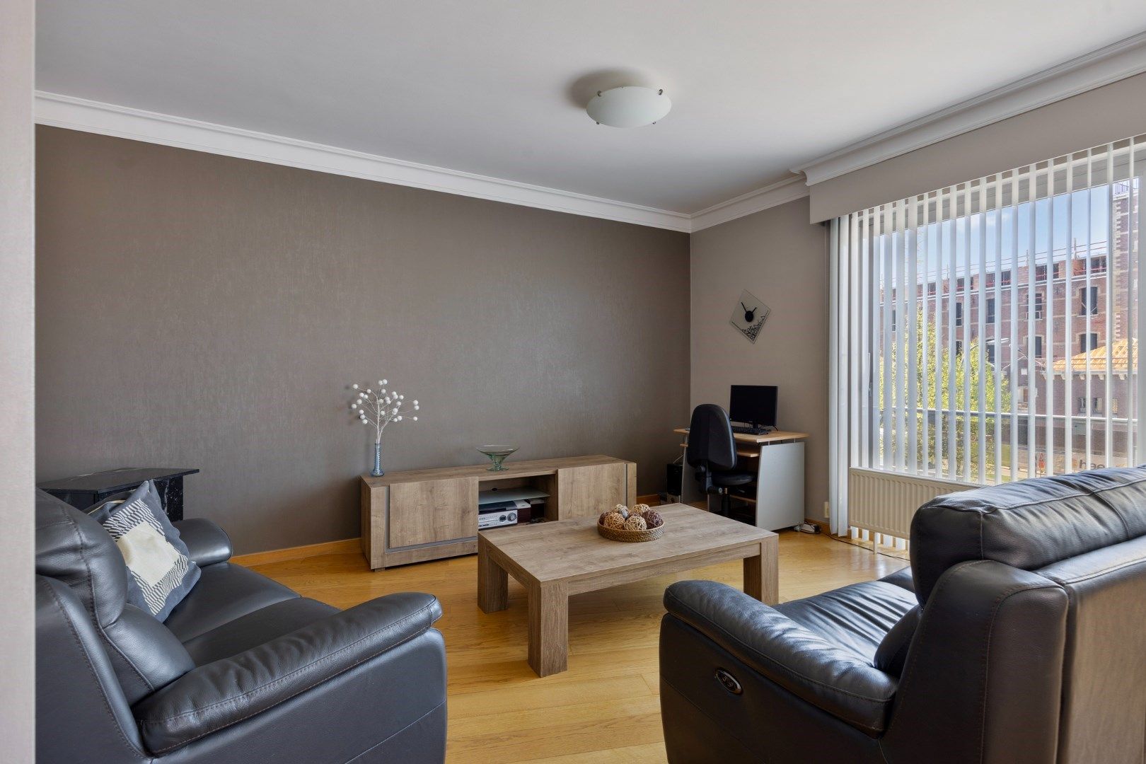 Ruim appartement met groot zonneterras in Tongeren - centrale ligging en open uitzicht foto 9