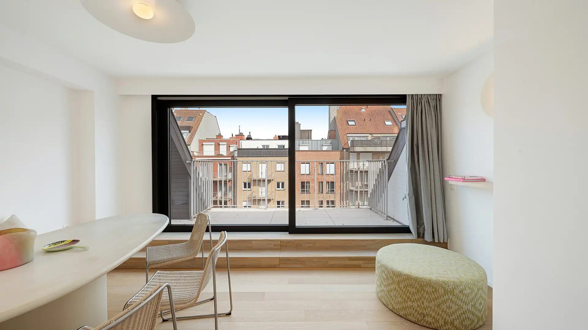 Ruime gerenoveerde duplex met 5 slaapkamers in Knokke. foto 12