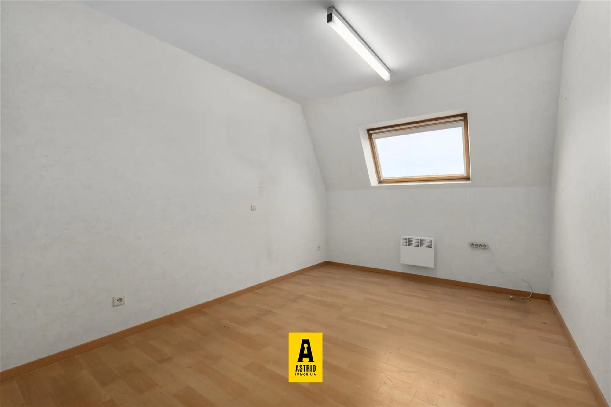 Ruim & zonnig 3-slpk-appartement met terras te Bredene! foto 12