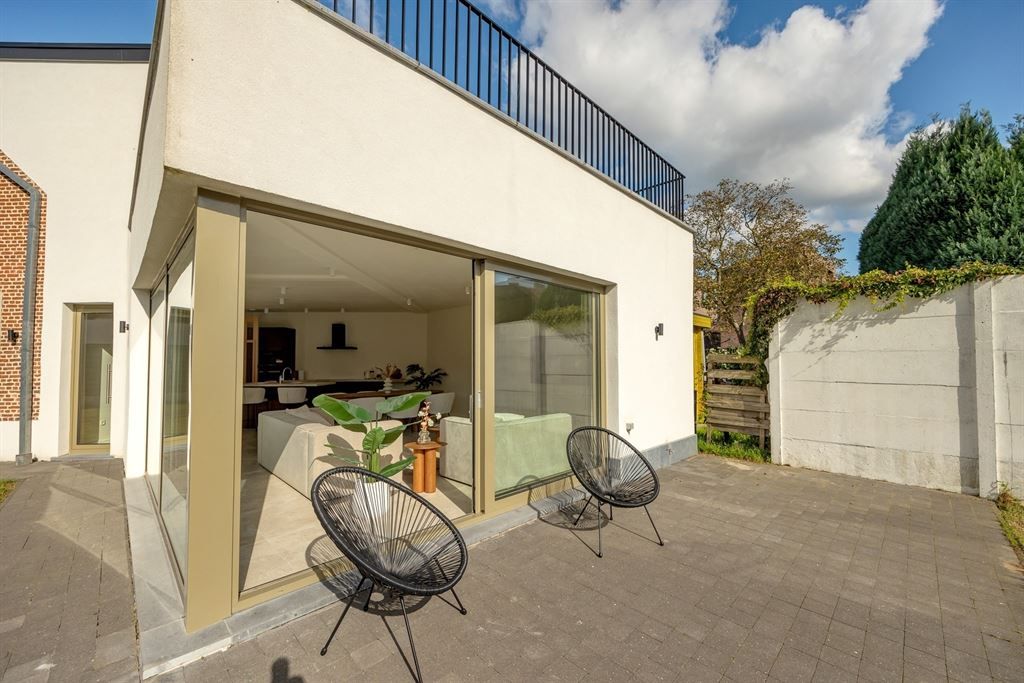 Gerenoveerde woning met grote zuidtuin foto 4