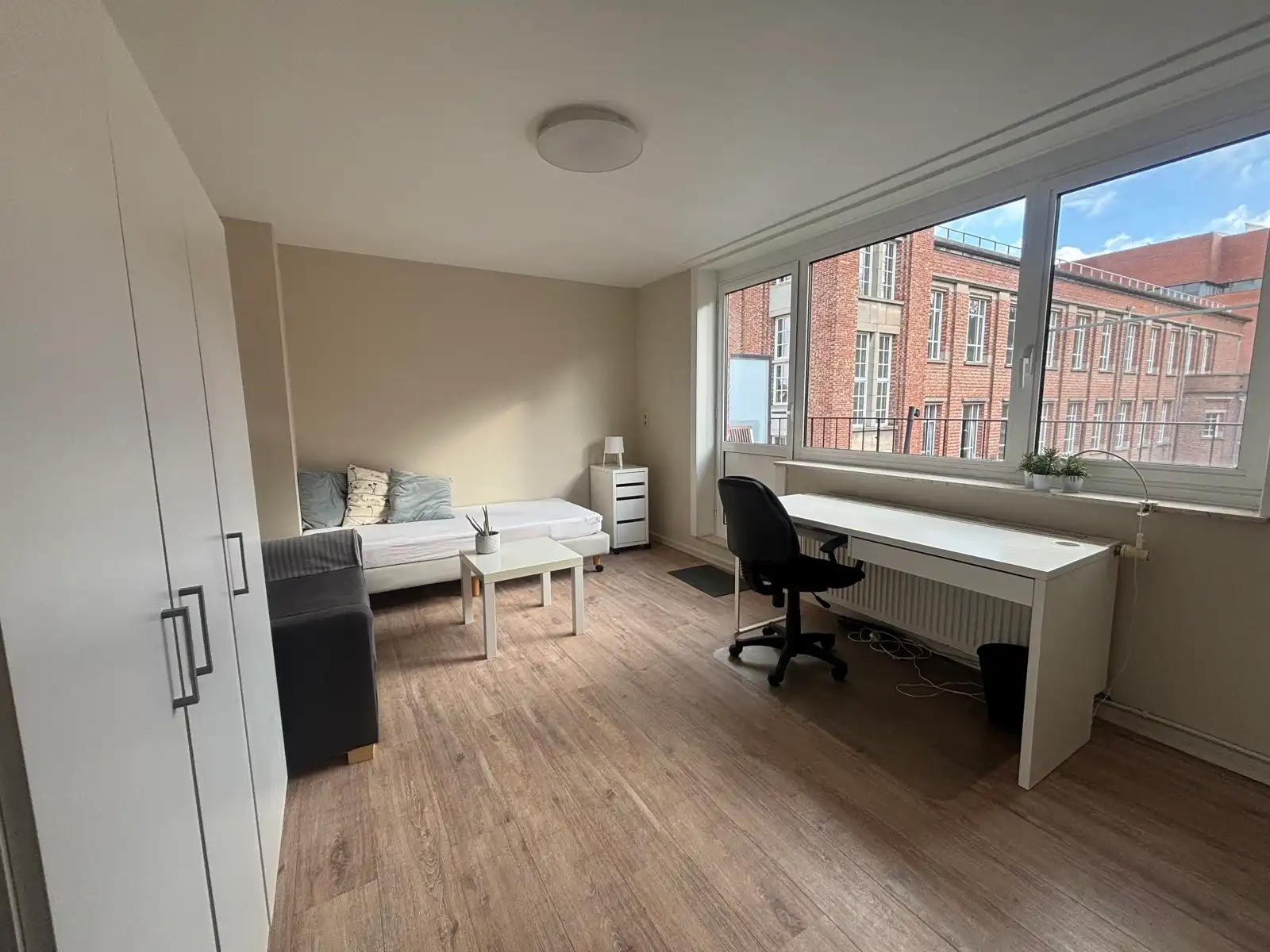 Studio met ruim terras in hartje Leuven!  foto {{pictureIndex}}