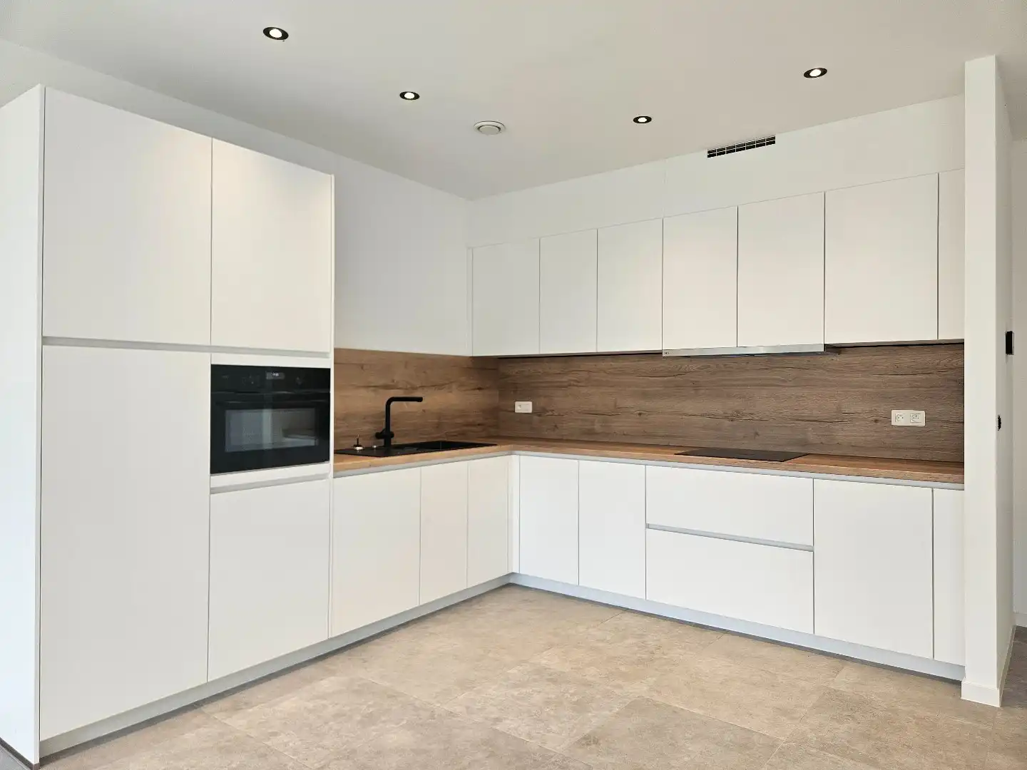 Nieuwbouwwoning met 3 slaapkamers en tuin in het centrum van Mol! foto 4
