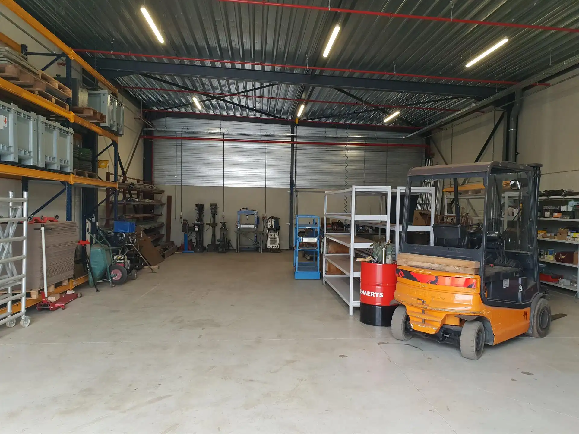 BEDRIJFSHAL  - UNIT 14 -  200 m²  foto 6