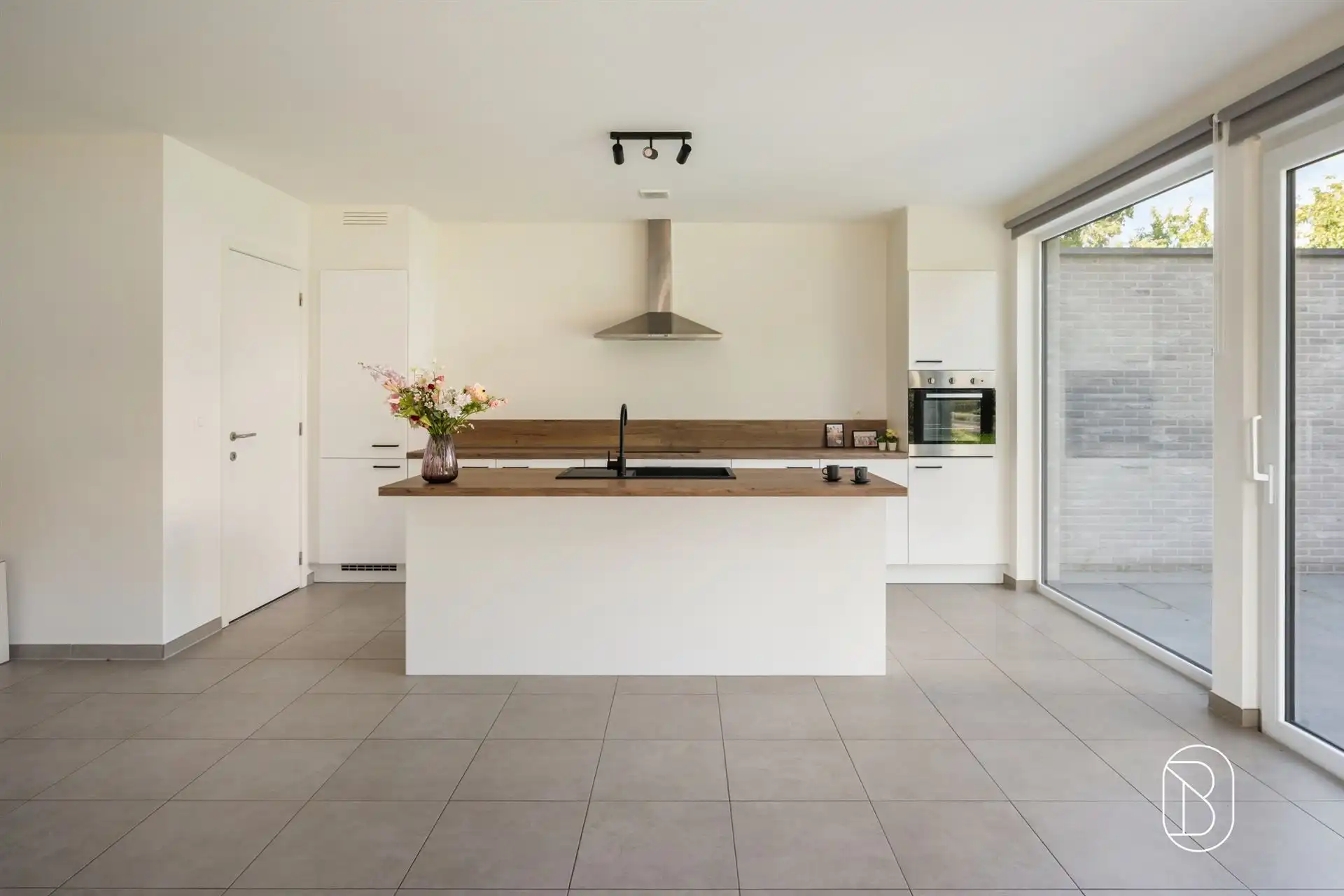 Energiezuinige moderne woning met 3 slpk en carport foto 8