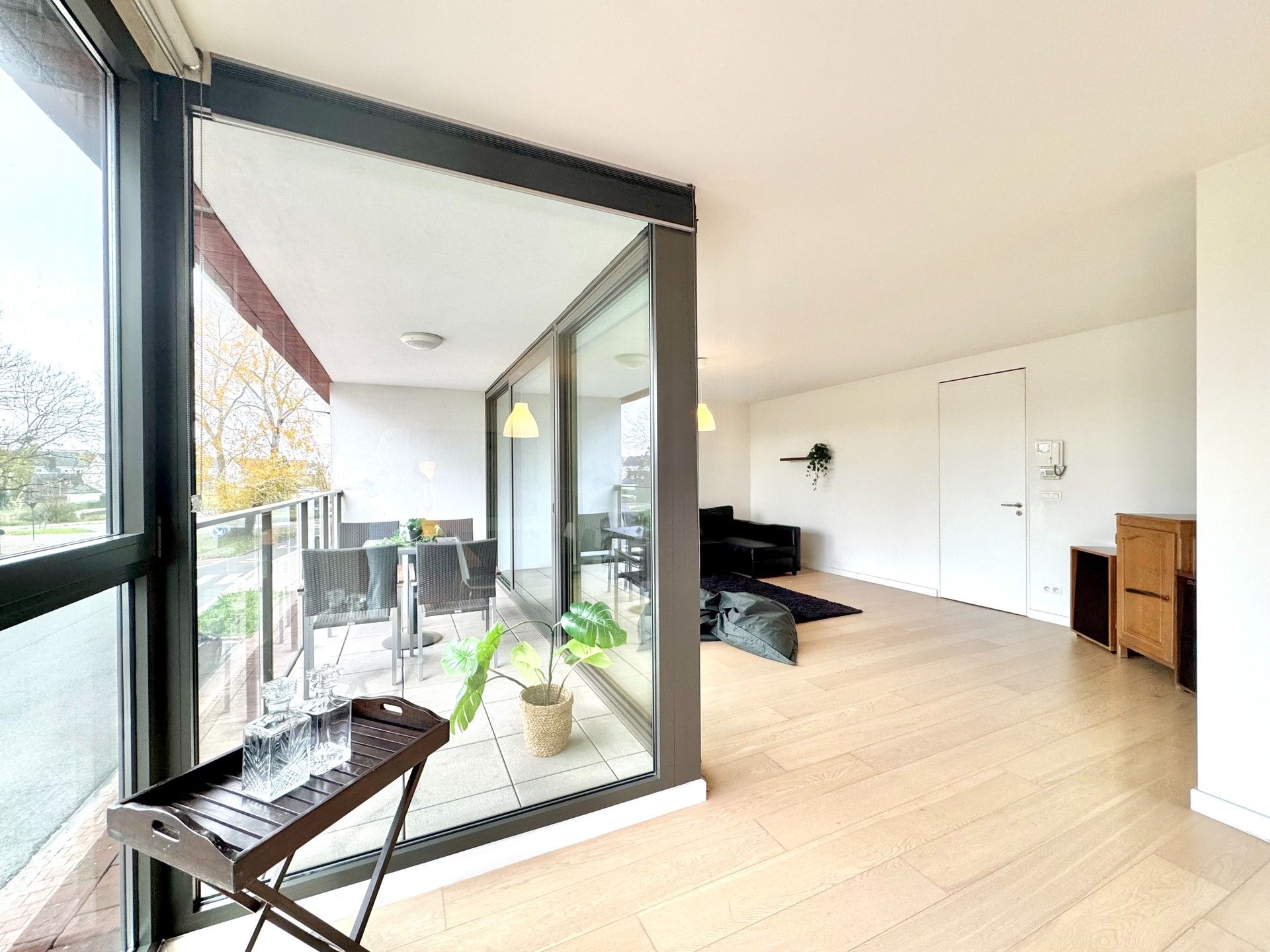 LICHTRIJK APPARTEMENT MET GROOT TERRAS EN PARKING - 125 M² foto 9