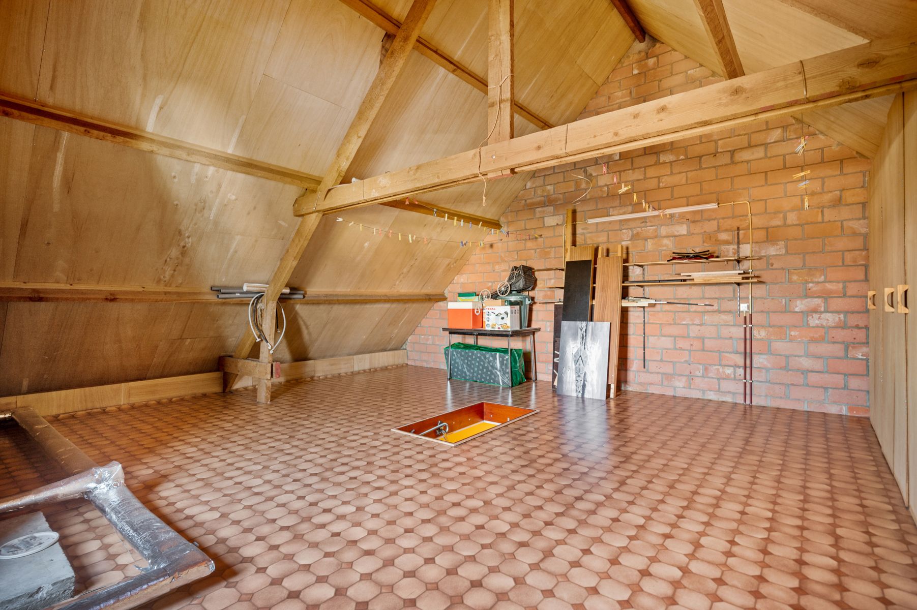 Goed onderhouden HOB met groengebied in achtertuin foto 10