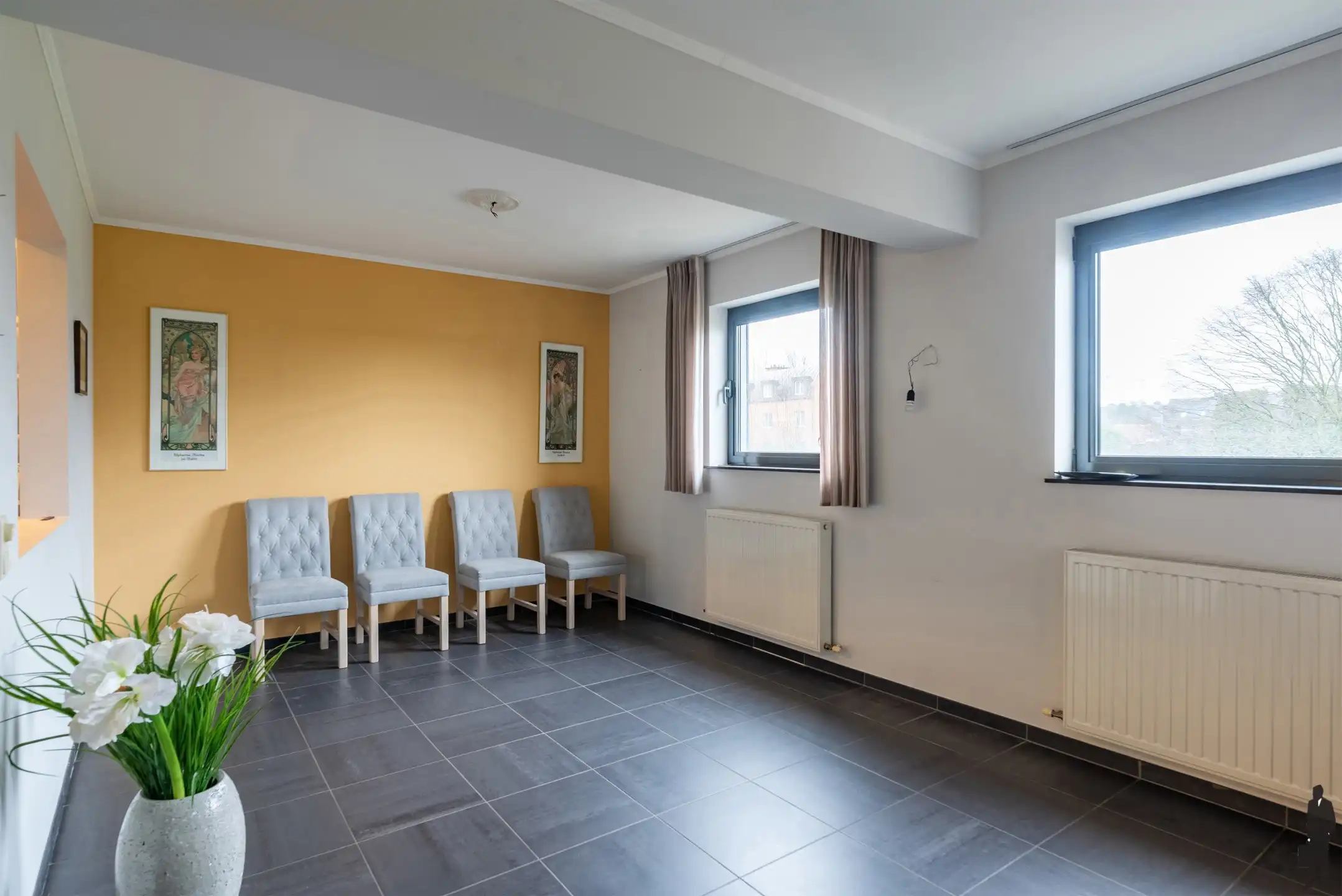 Ontdek dit uitzonderlijk ruime en goed gelegen appartement in het hart van Hoogstraten. Met een royale woonruimte van maar liefst 80 m² foto 18