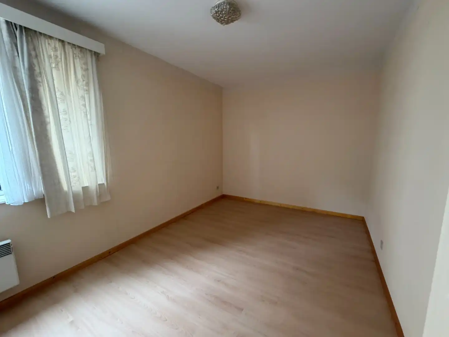 Appartement met 2 slaapkamers in centrum Halle foto 7