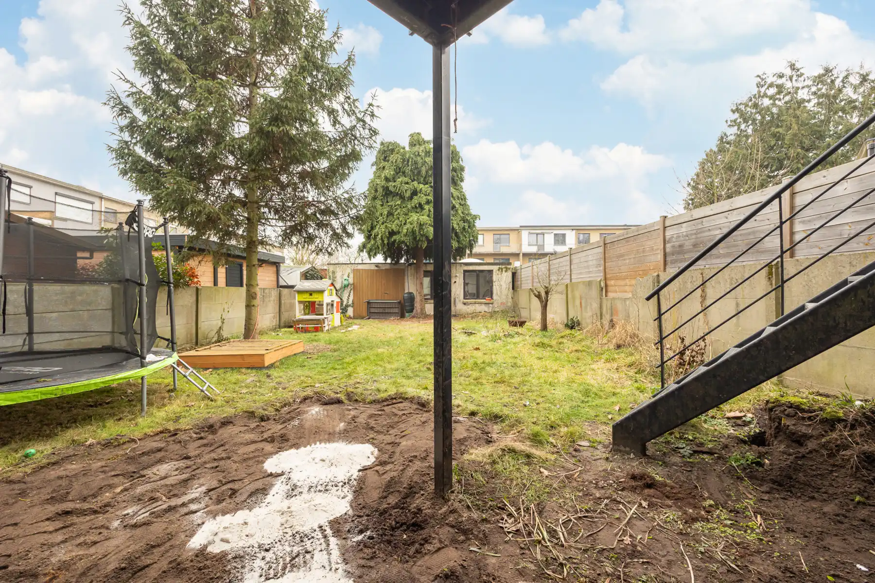 Gezellige halfopen bel-étage met garage, oprit en zonnige tuin in Hoevenen! foto 17