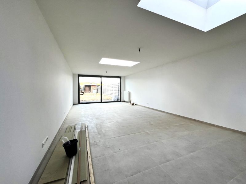 Gerenoveerde woning met tuin en garage! foto 9