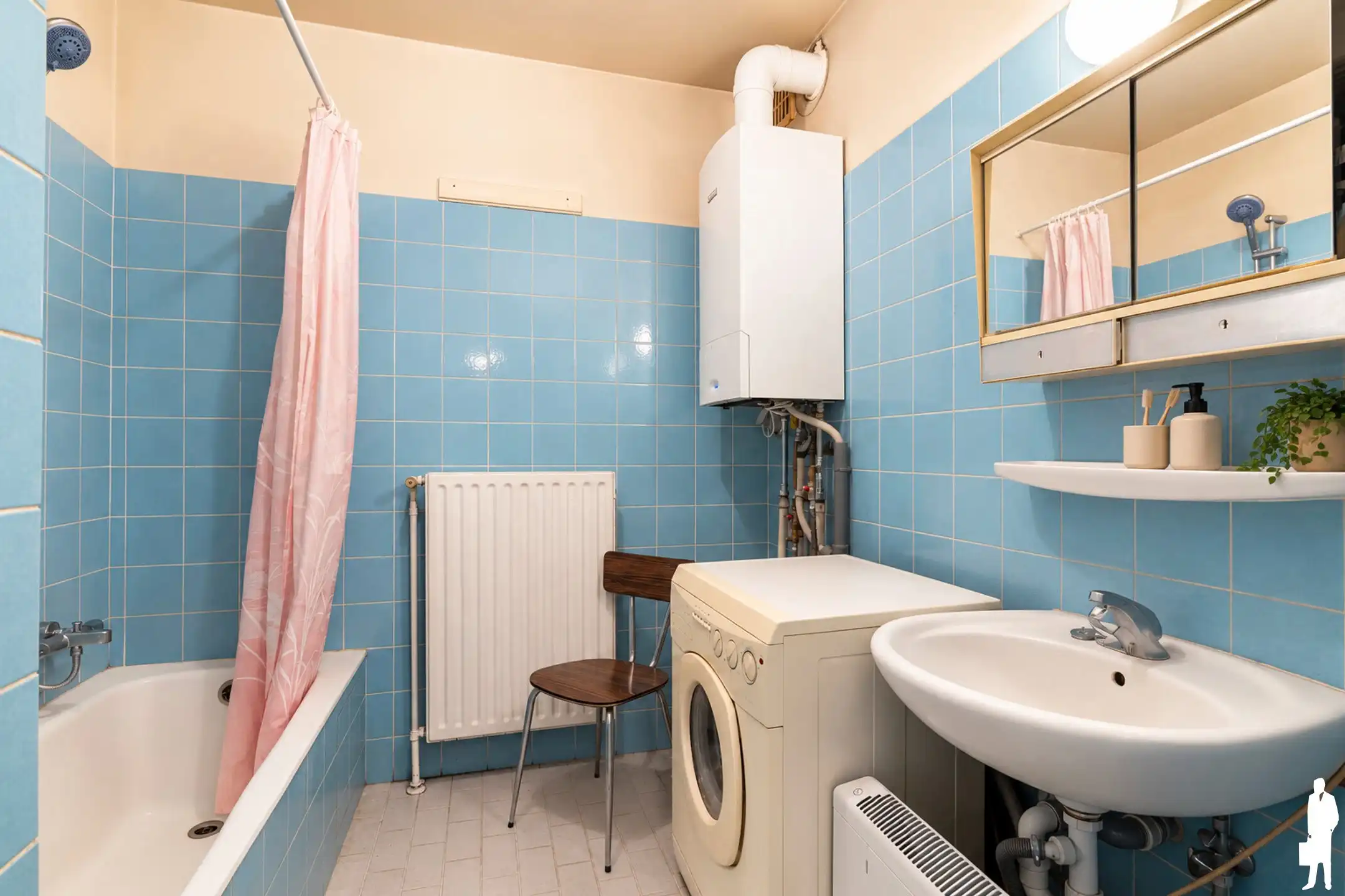 Verhuurd appartement met 2 slpk. en private garage foto 15