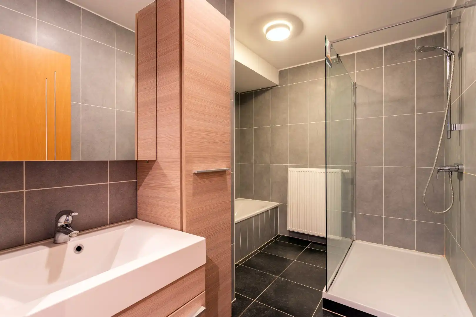 Instapklaar gelijkvloersappartement met 3 slaapkamers en tuin foto 14