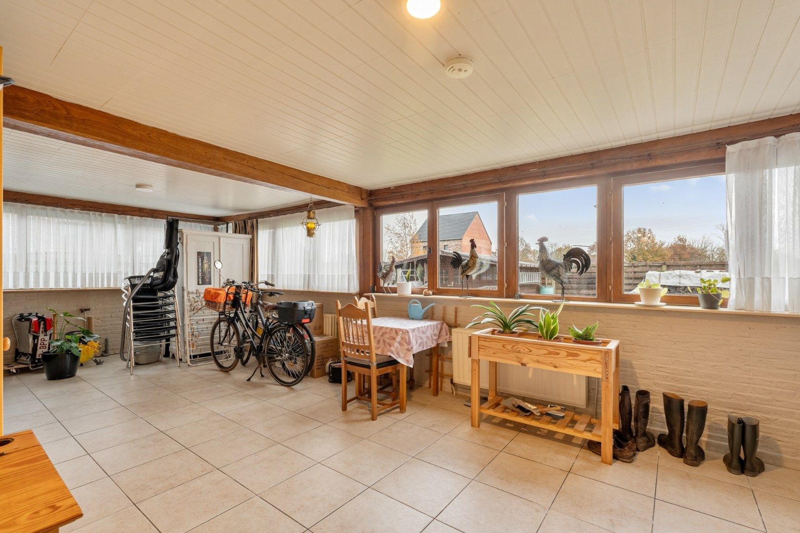 Vrijstaande gezinswoning, gebouwd in 1993 op een perceel van 5a74ca, gunstige ligging vlakbij het centrum. foto 10