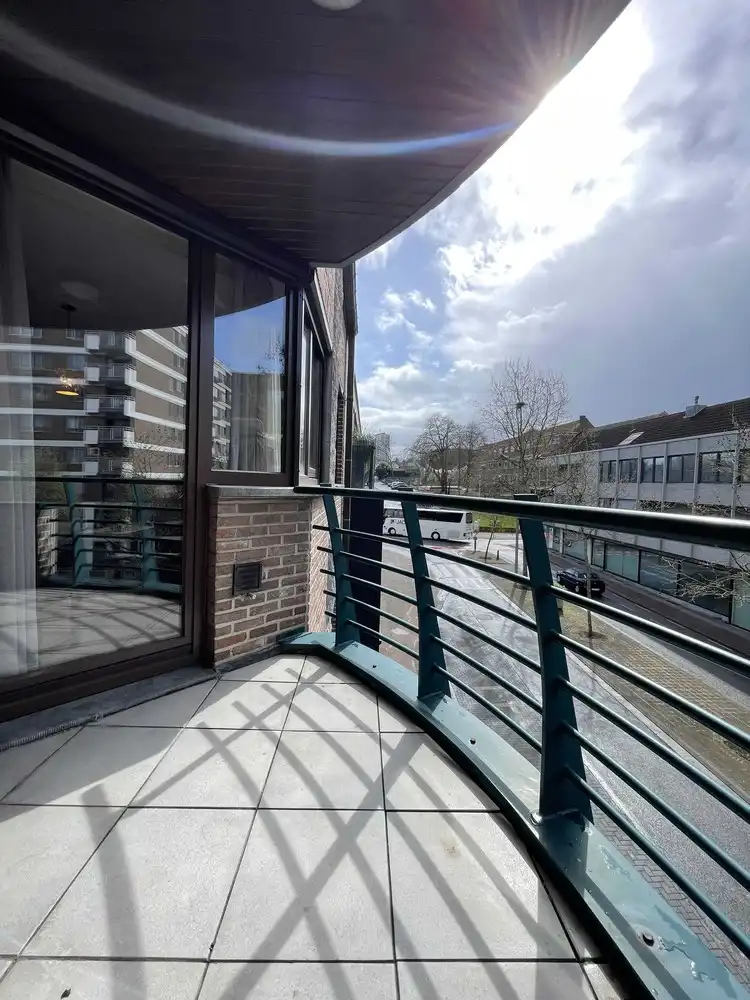 Ruim appartement met 2 slaapkamers in het hart van Genk foto 5