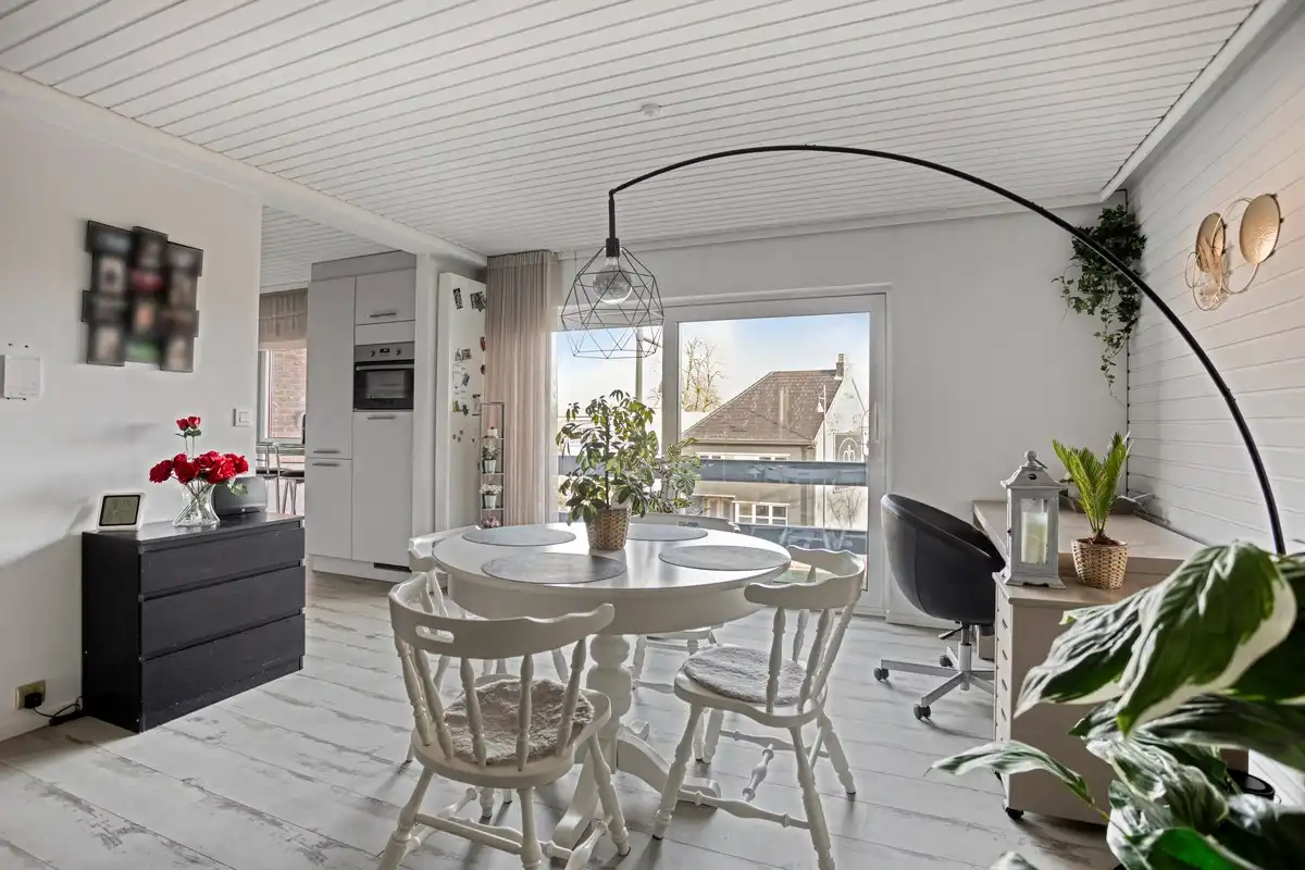 Instapklaar en volledig gerenoveerd appartement foto 4