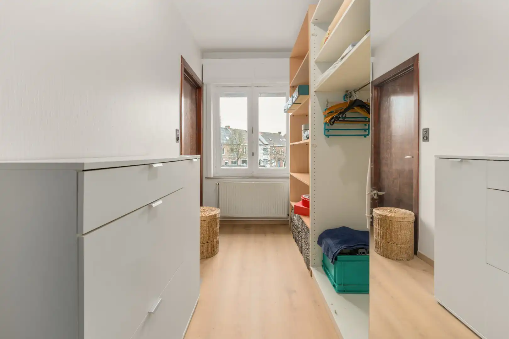 Karaktervolle halfopen woning op een strategische ligging te Assebroek. foto 14