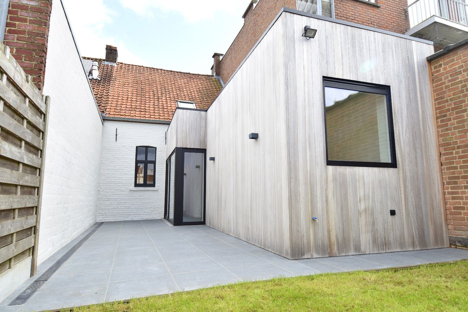 Volledig vernieuwde rijwoning met 3 slaapkamers te Bissegem foto 18