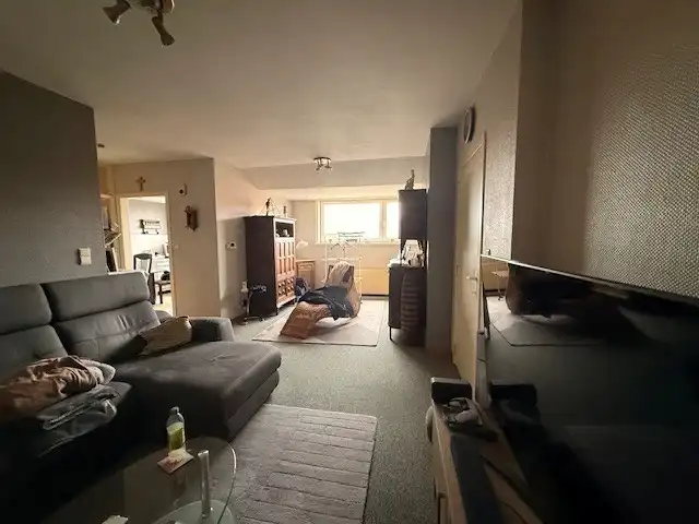 Appartement met 3 slaapkamers gelegen in het centrum van Neeroeteren. foto 6