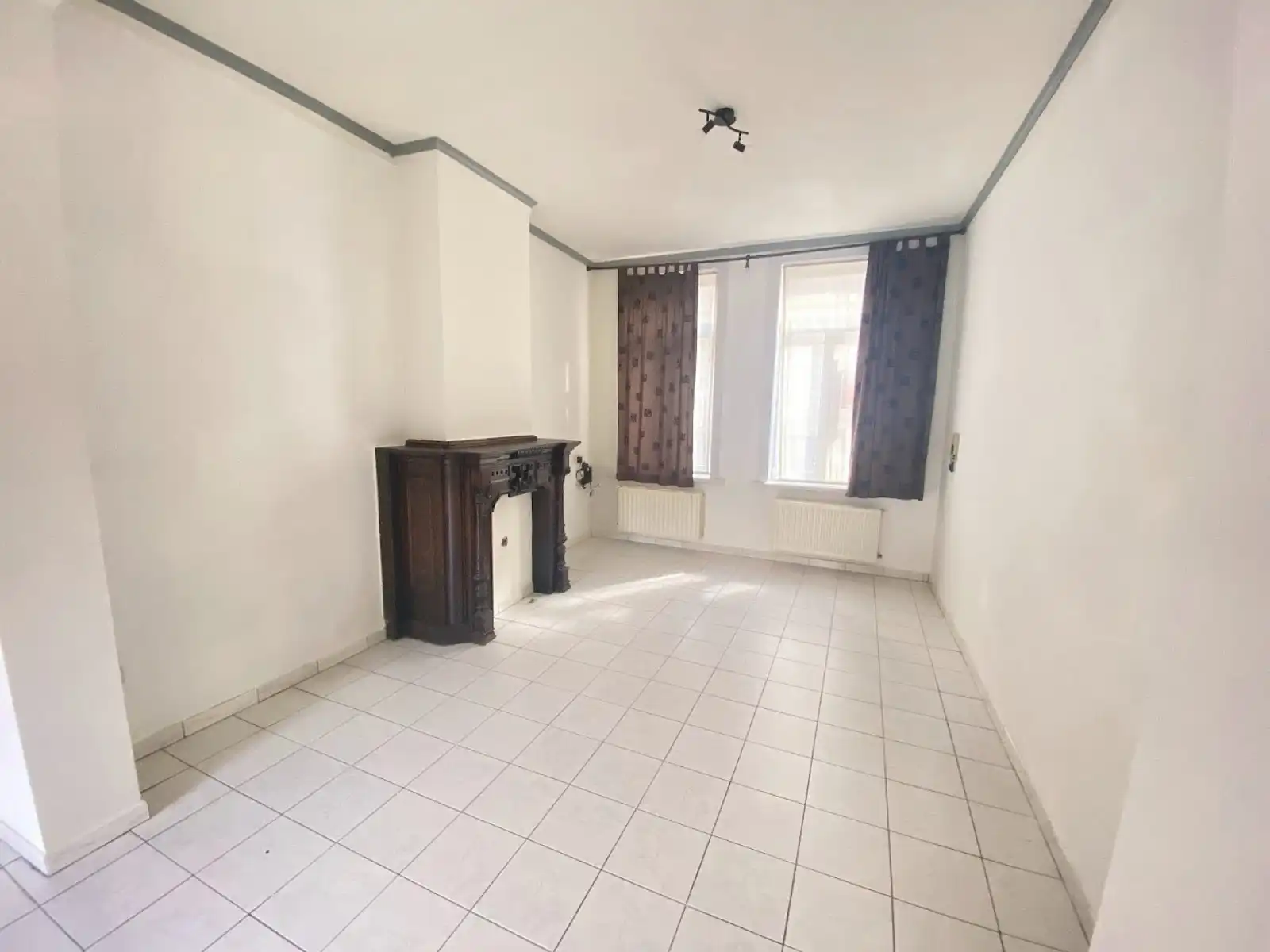 OPBRENGSTEIGENDOM IN IZEGEM (3 APPARTEMENTEN)  foto 2