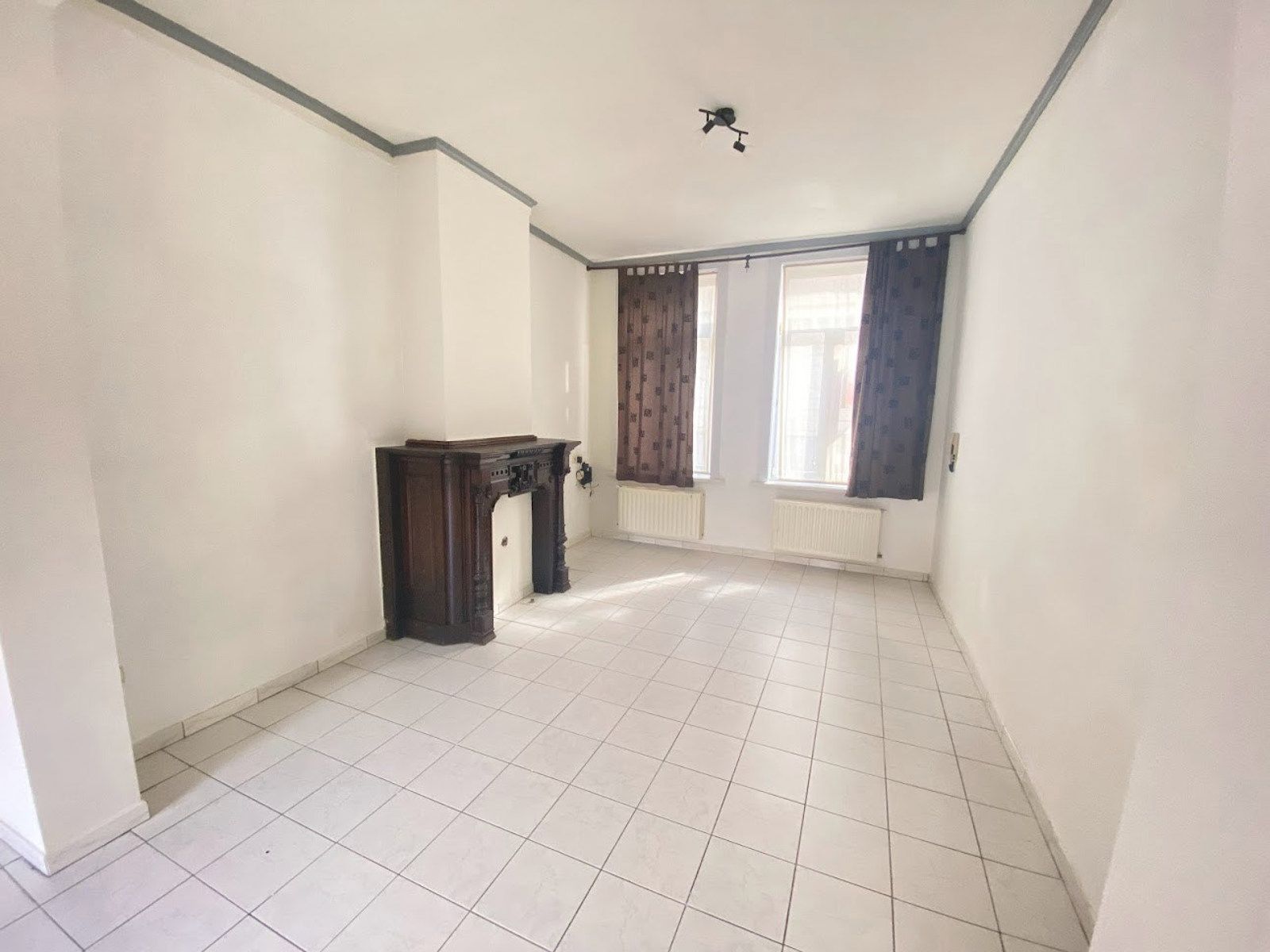 OPBRENGSTEIGENDOM IN IZEGEM (3 APPARTEMENTEN)  foto 2