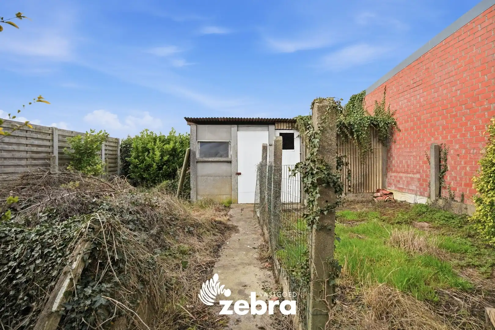 Te renoveren woning op ruim perceel in Eernegem! foto 24