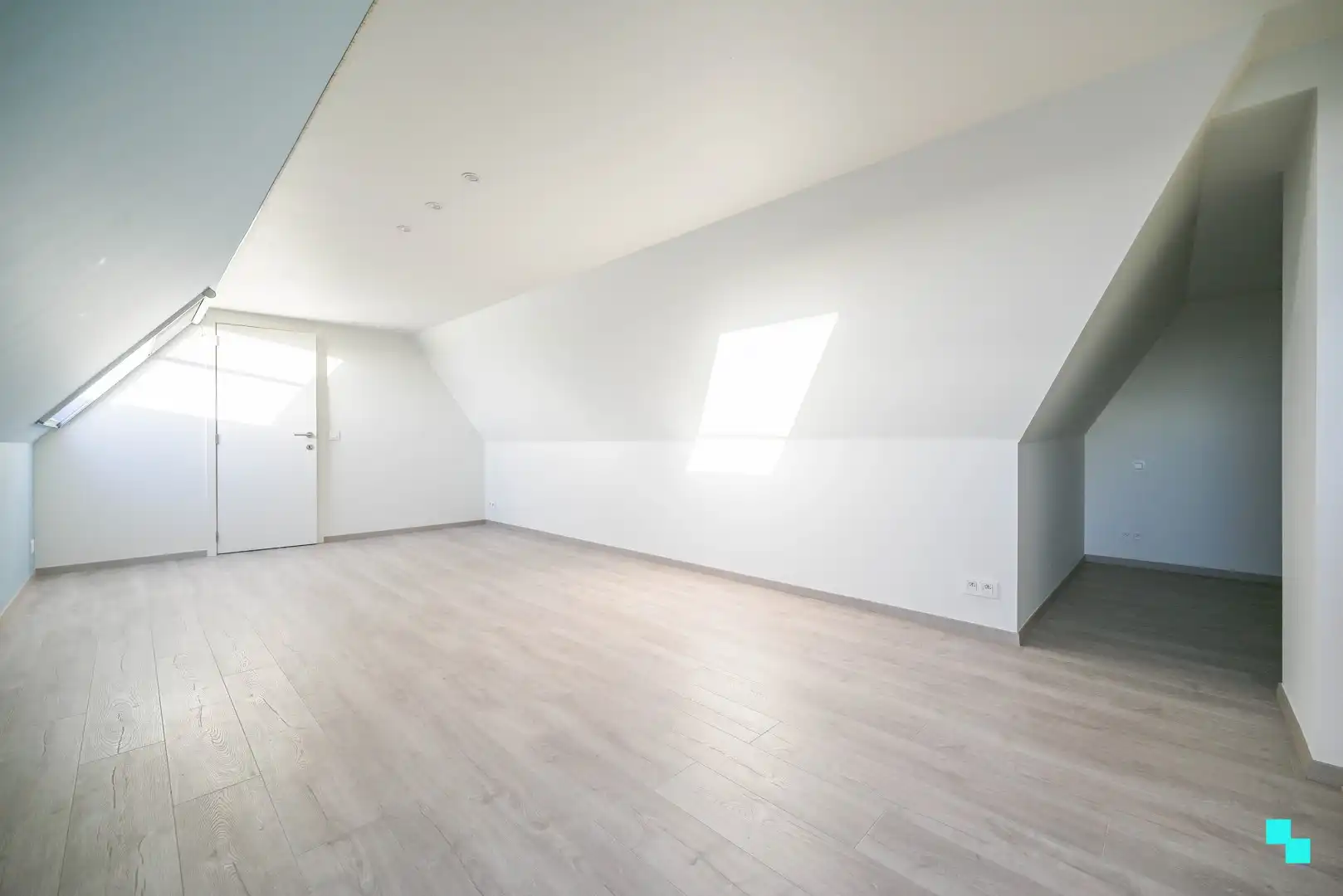 Riante handelswoonst in Waregem foto 37