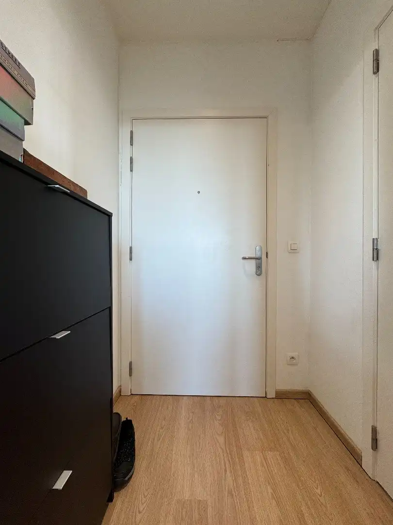 studio op 15e verd. met kelder en parkeerplaats foto 8