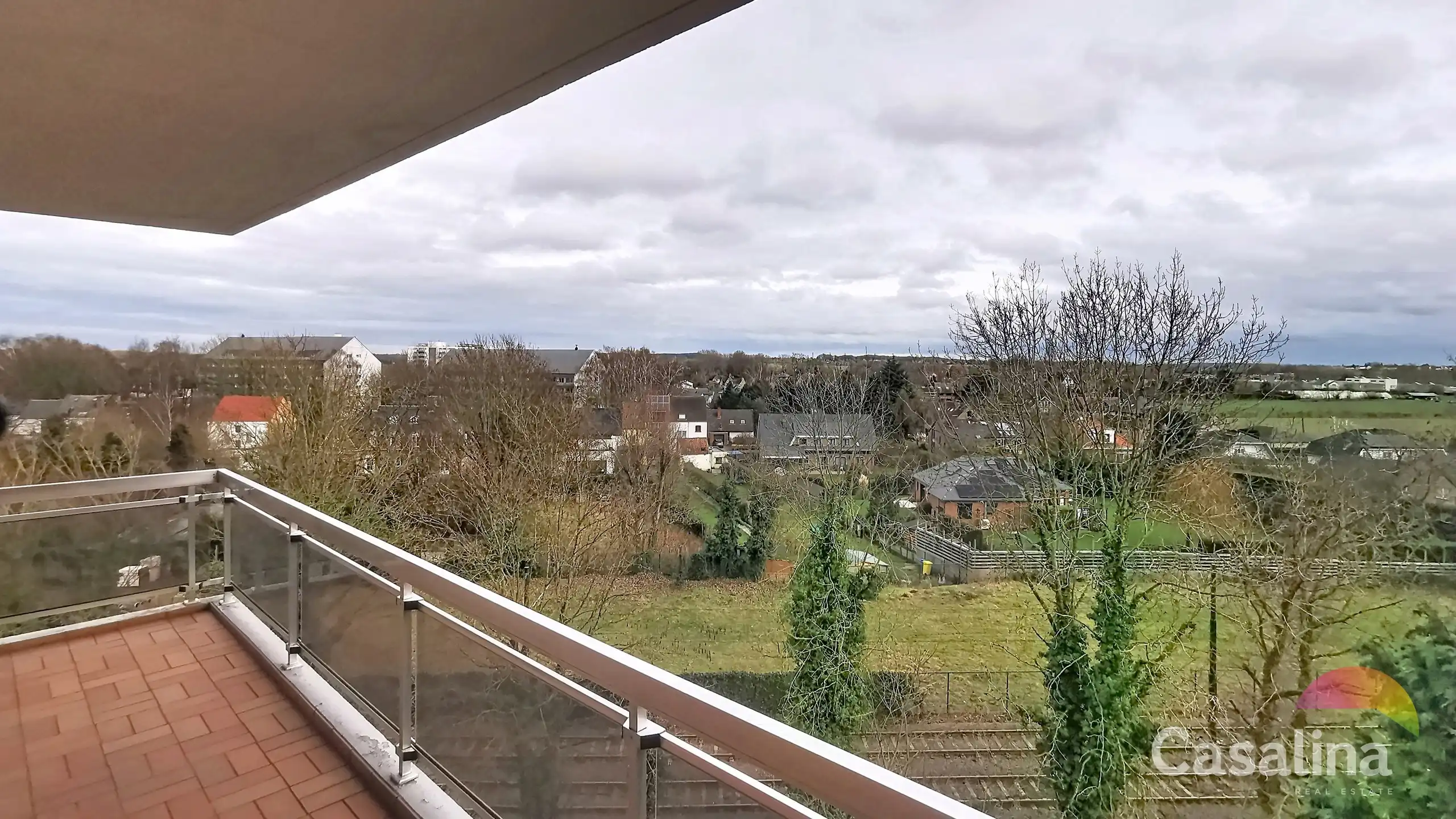 2 slpk appartement met zonnig terras en open uitzicht foto 3