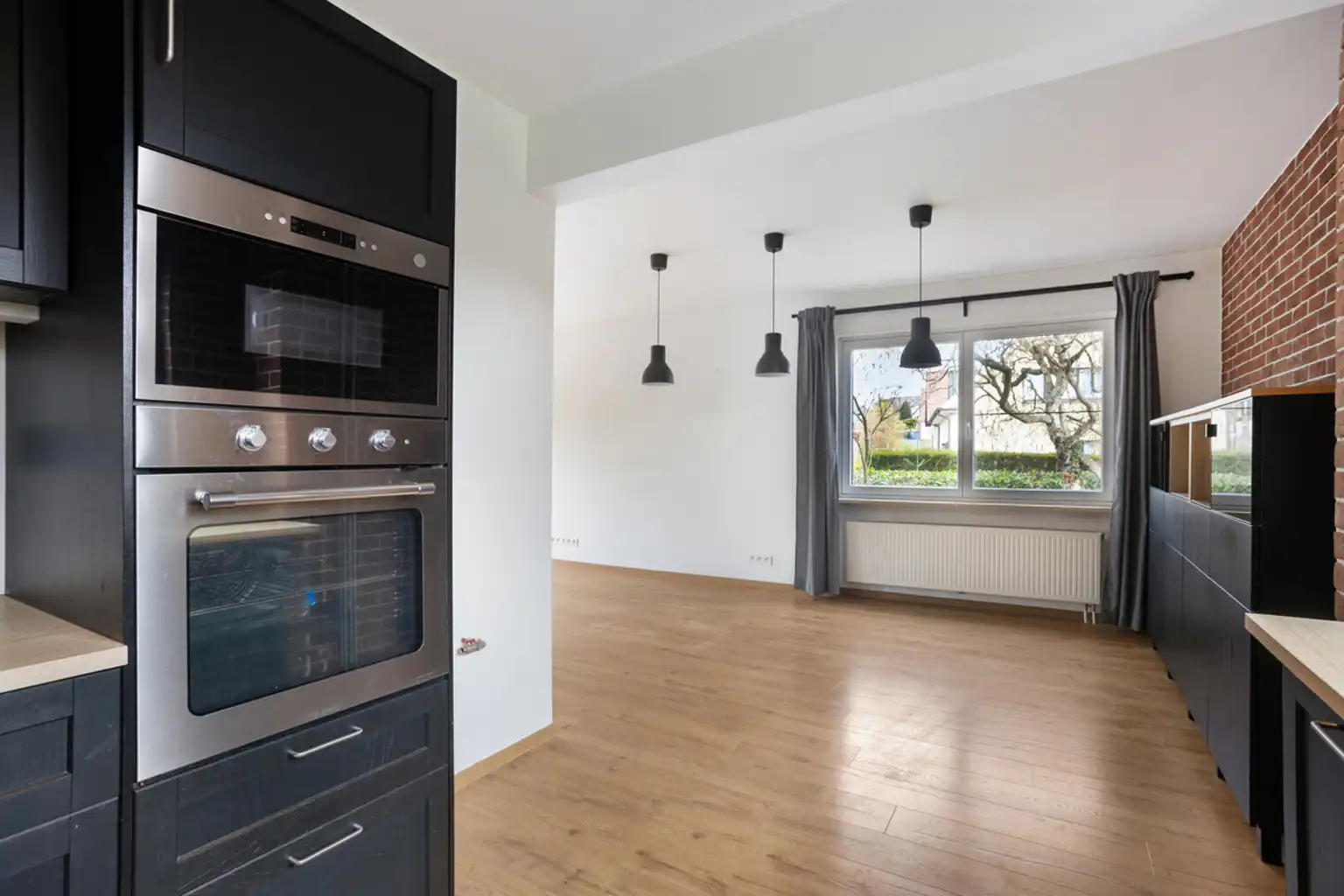 Volledig gerenoveerde driegevel bel-etage in rustige wijjk foto 5