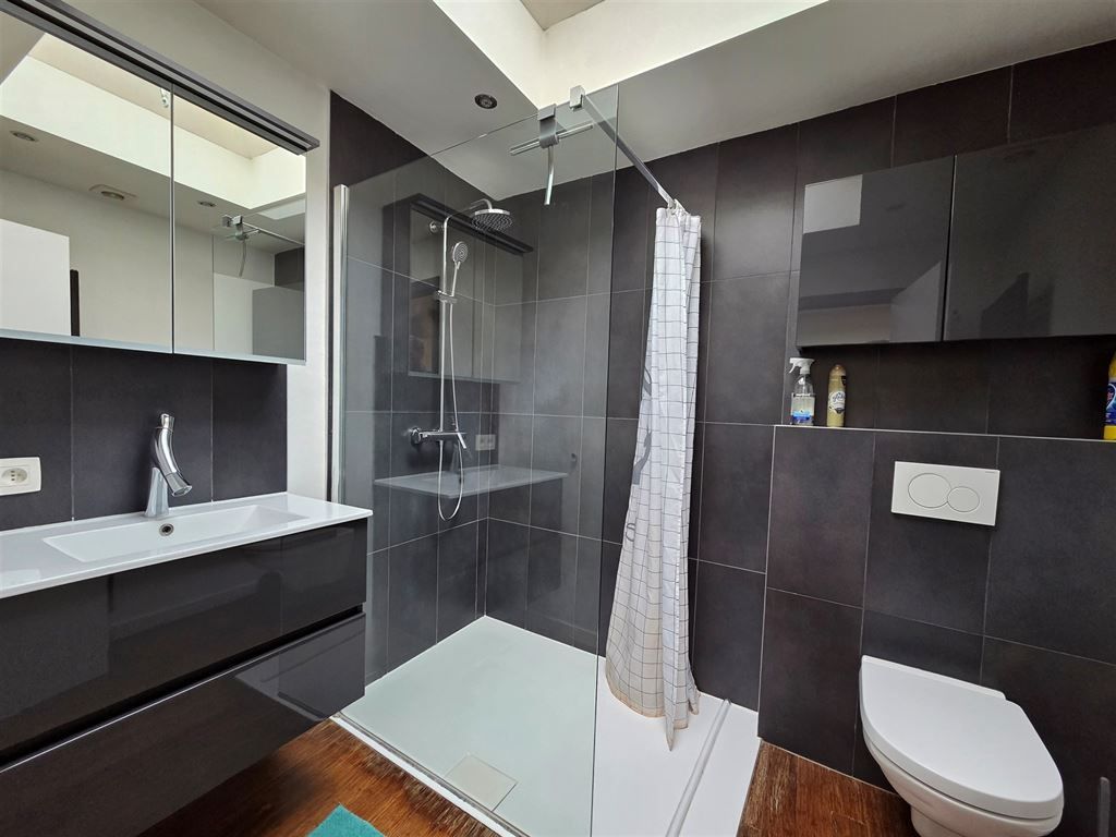 Charmante rijwoning met tuin in centrum Diest. foto 3