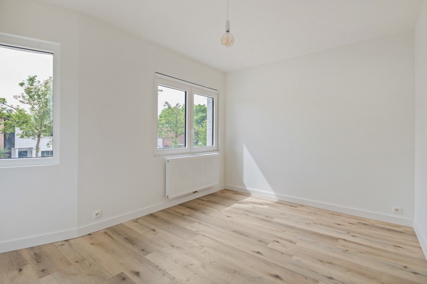 Volledig gerenoveerde, instapklare woning met 3 slpk., tuintje en garage foto 18
