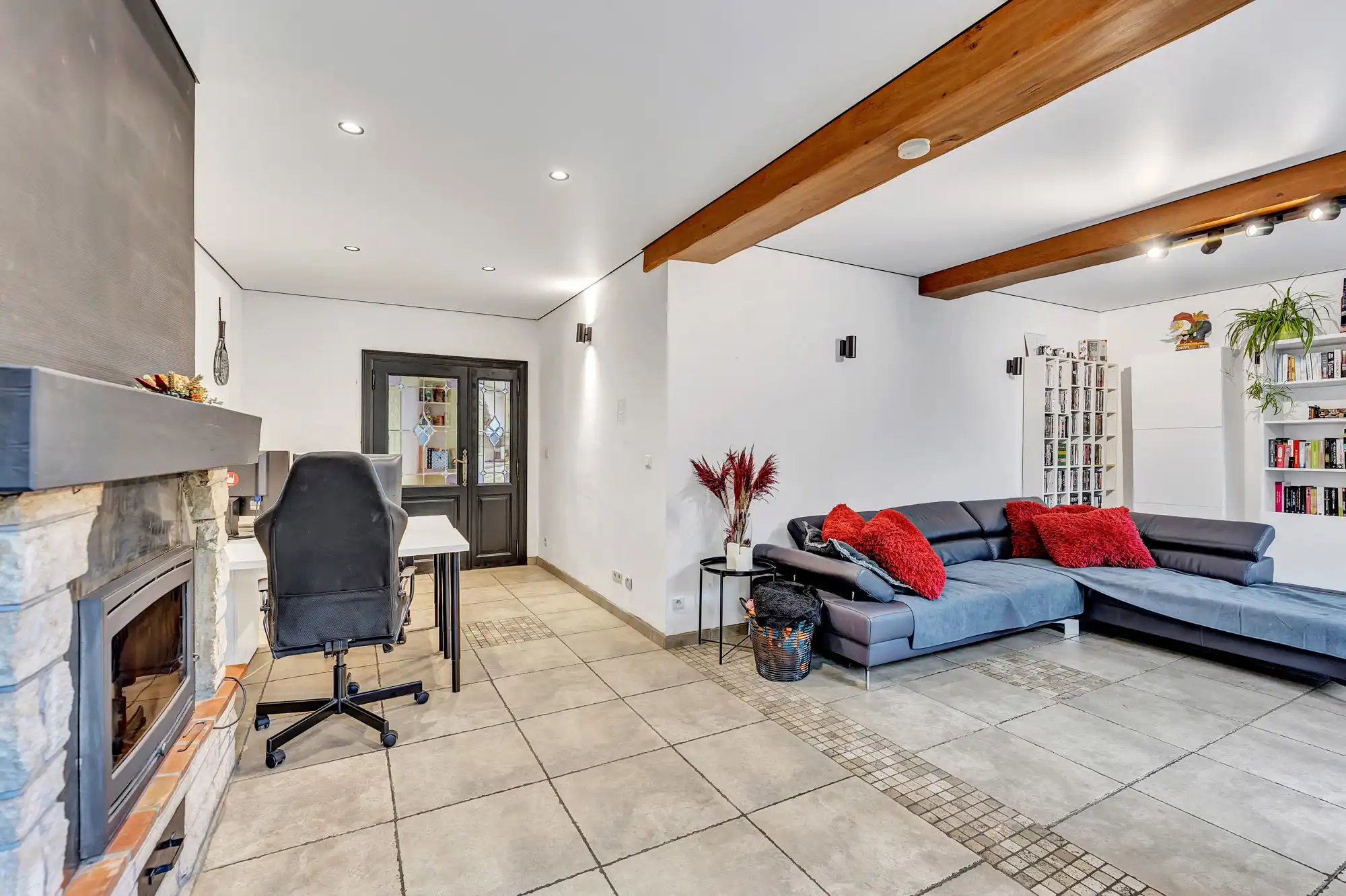 Instapklare woning met ruime garage op groene locatie foto 4