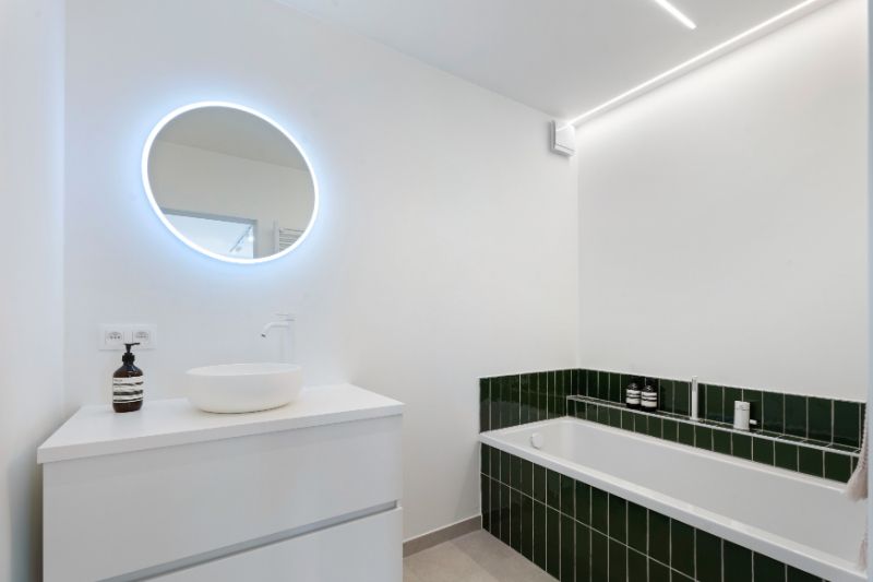 Gerenoveerd 3 slaapkamer, 2 badkamer appartement op de zeedijk in Sint-Idesbald met balkon foto 8