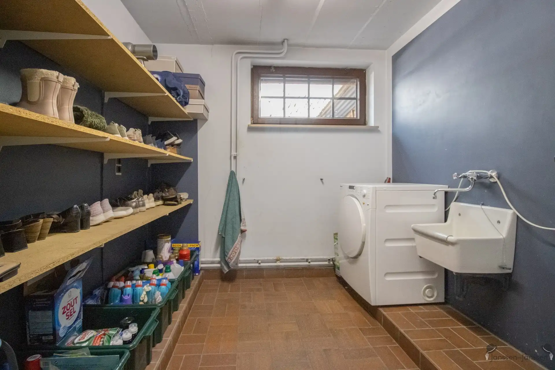 Ruime woning met min. 3 slaapkamers, polyvalente zolderruimte van 60 m² en zwembad foto 17