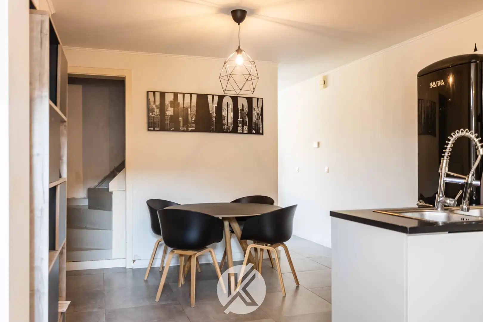 Instapklare starterswoning foto {{pictureIndex}}