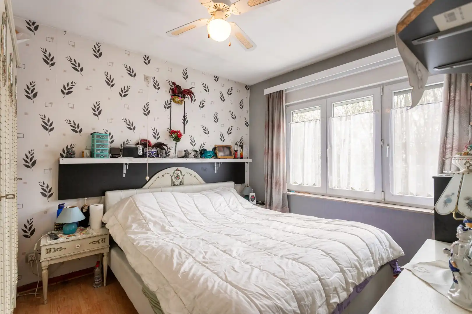 Solide woning te koop met 3 slpks, garage, veranda en tuin foto 14