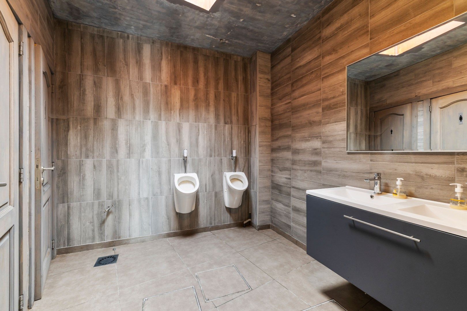 Exclusieve herenwoning met 4 entiteiten op toplocatie te Hamme! foto 6