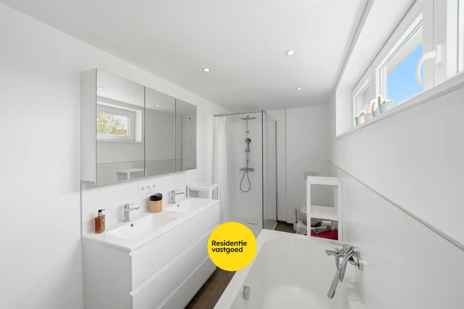 Instapklare woning met 3 slaapkamers en tuin met zicht op de Spuikom foto 19