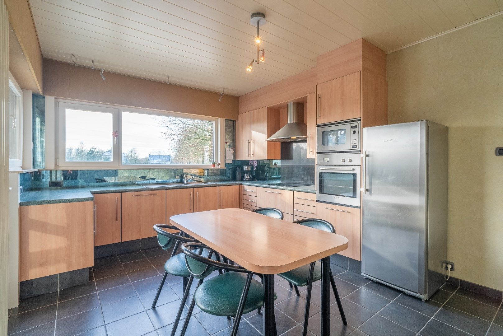 Ruime villa met prachtig uitzicht!  foto 7