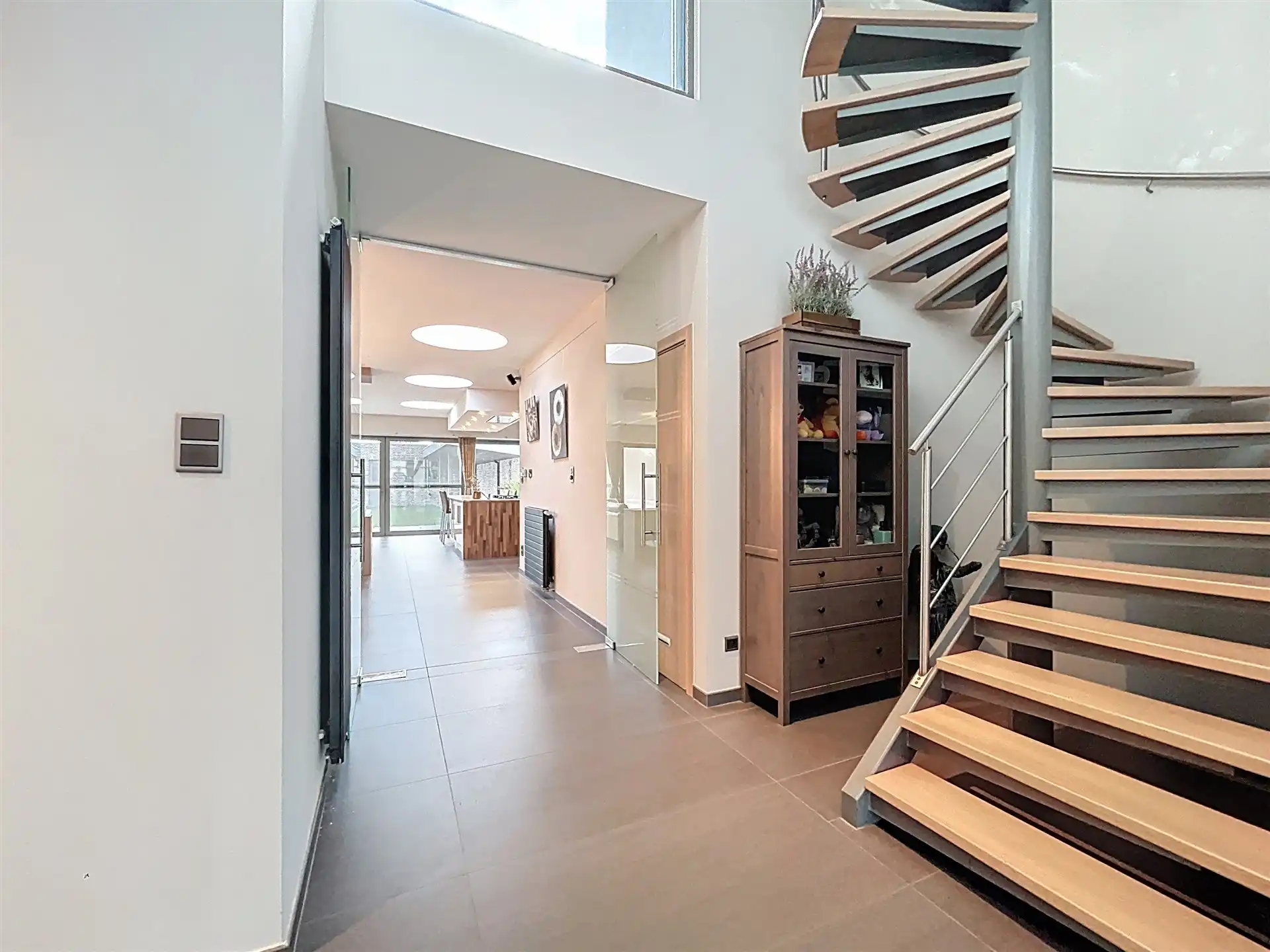 Energiezuinige gezinswoning met 5 slaapkamers en bijgebouw op perceel van 511m² foto 11