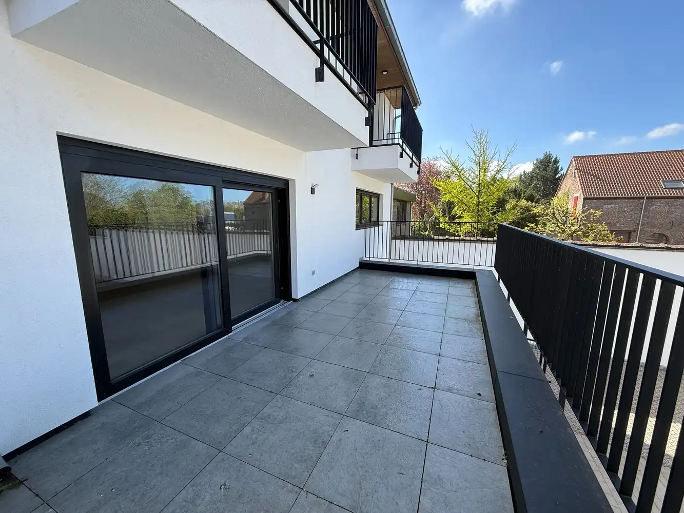 Ruim nieuwbouwappartement met 2 slaapkamers én parkeerplaats! foto 12