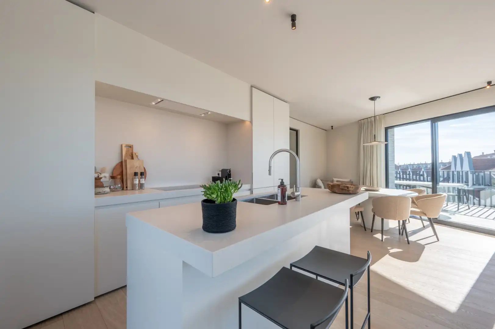 Uitzonderlijk prachtig appartement met luxe afwerking, volledig omringd door terrassen (ca. 100m²) in Duinenwater met open zichten foto 6