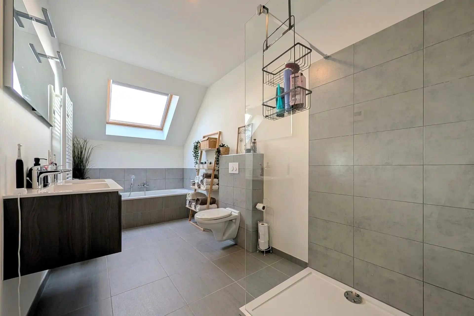 Energiezuinige en recente woning (143m²) met 3 slaapkamers te Veldwezelt (Lanaken) en nabij Maastricht (NL) foto 14